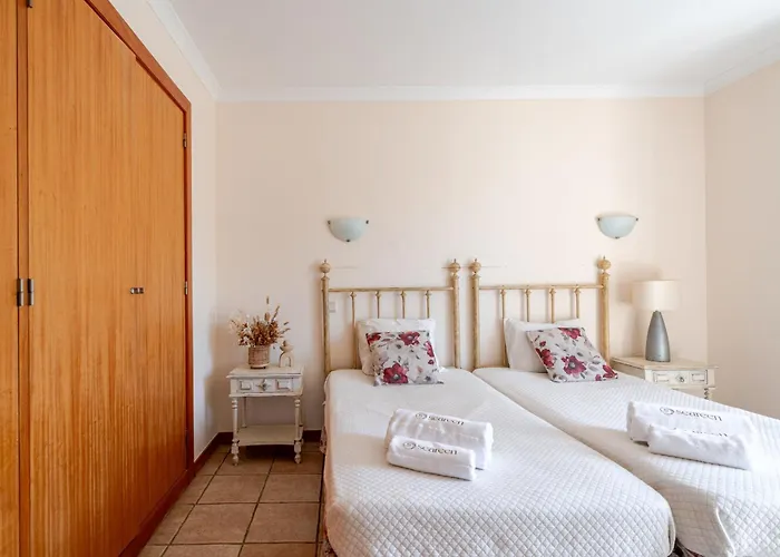 Coastal Golf By Seareen