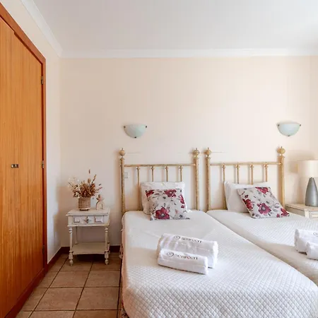 Coastal Golf By Seareen