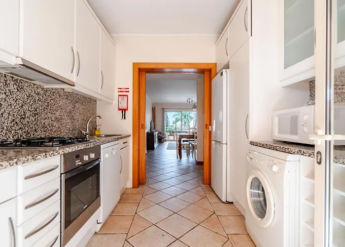 Coastal Golf By Seareen